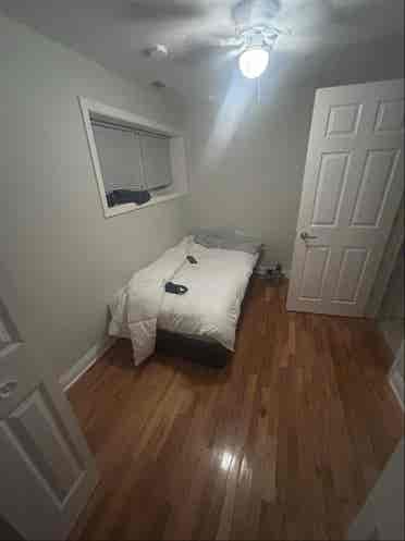Private Bedroom in 3b
d/2b