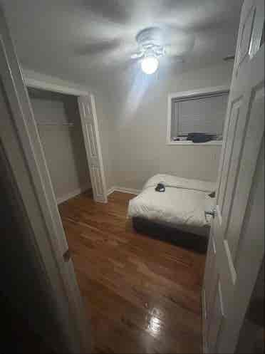 Private Bedroom in 3b
d/2b