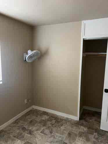 Easy going roommate wanted