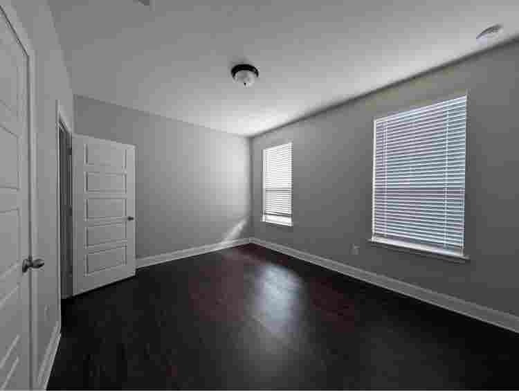 Large room with a big closet