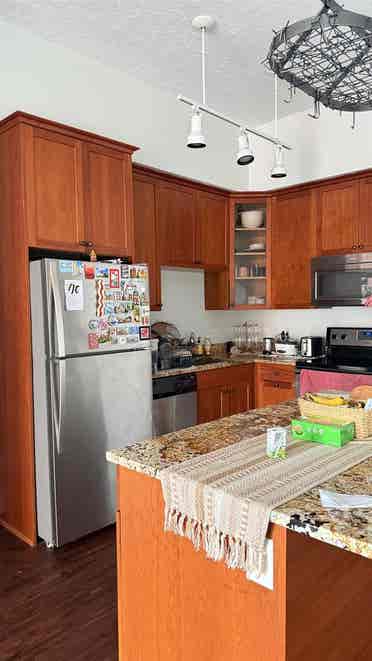 Spacious Two Bed 2 Bath Loft