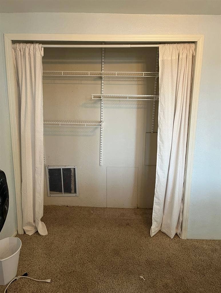 2 rooms in cozy neighborhood