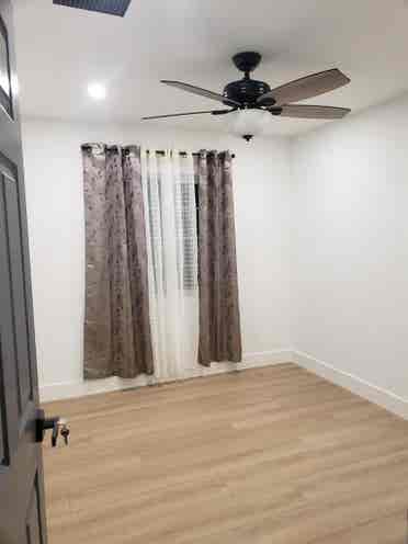Room for rent. Share bathroom.