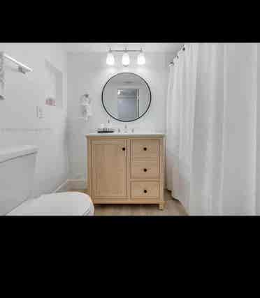 One bedroom and private bathroom.