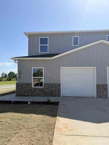 Ready to Move New B Townhouse