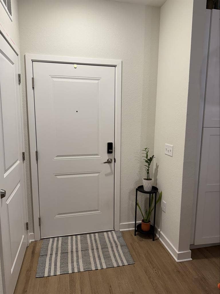 Looking for a room mate