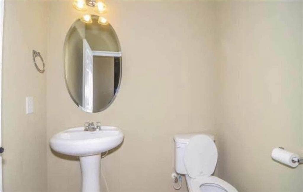 Houston/ Cypress Area Room for Rent