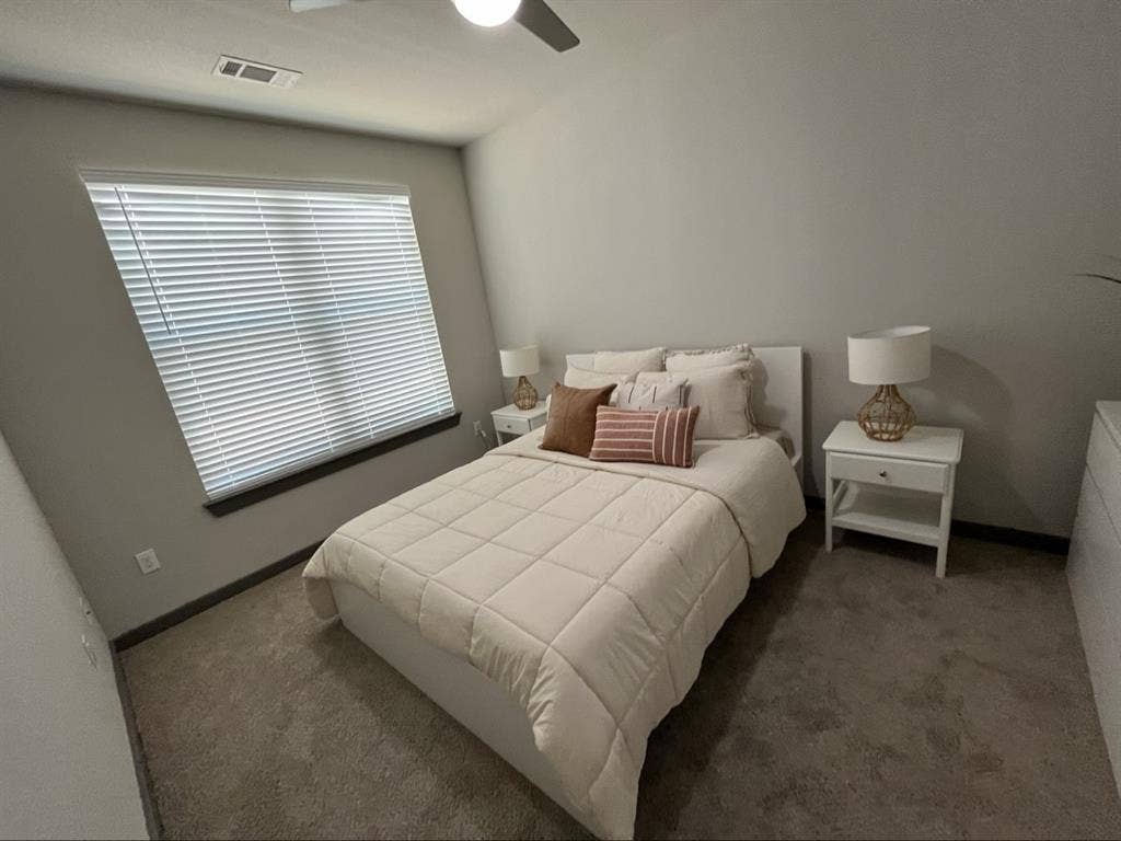 Private room and bathroom for rent