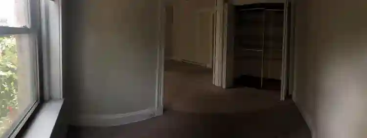 Looking for roommate