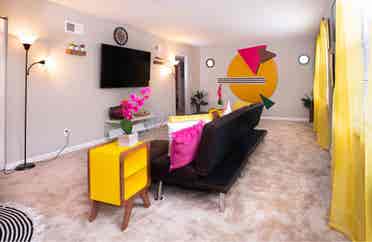 Room For Rent - In buckhead