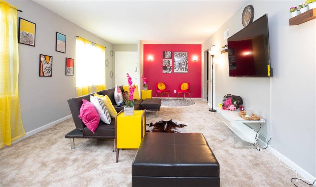 Room For Rent - In buckhead