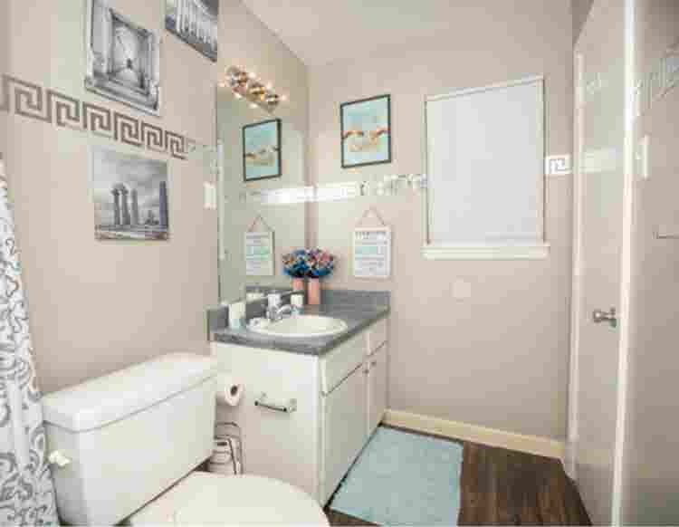 Room For Rent - In buckhead