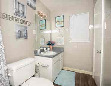 Room For Rent - In buckhead