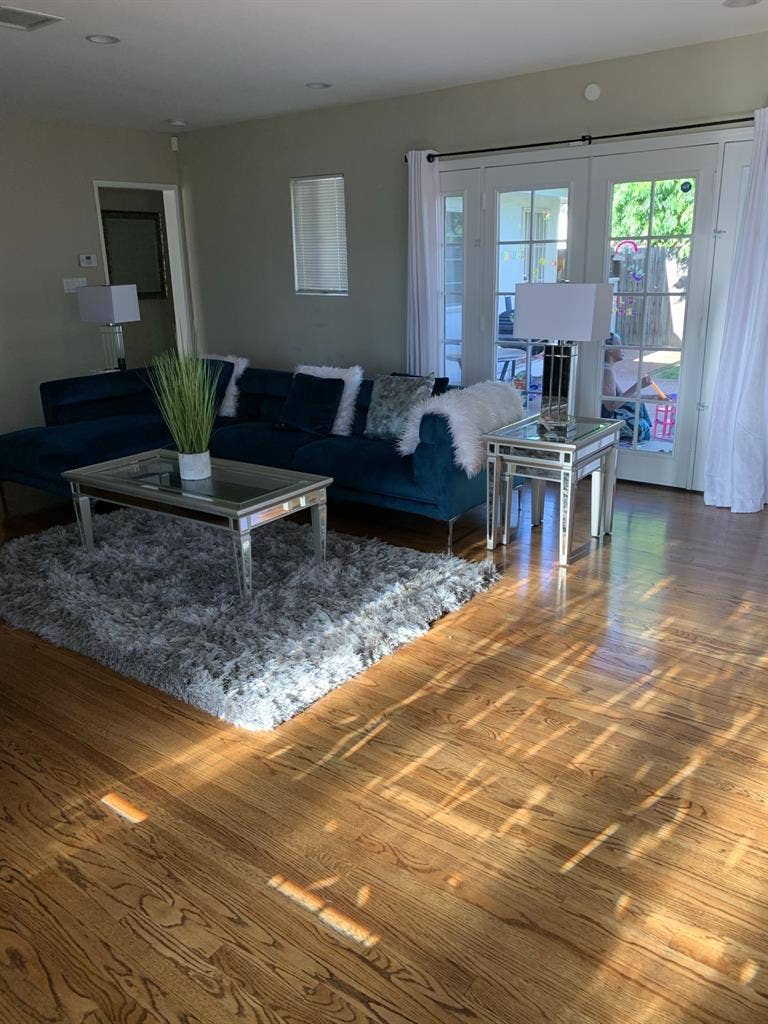 Queen Size 
Beautiful furnished room