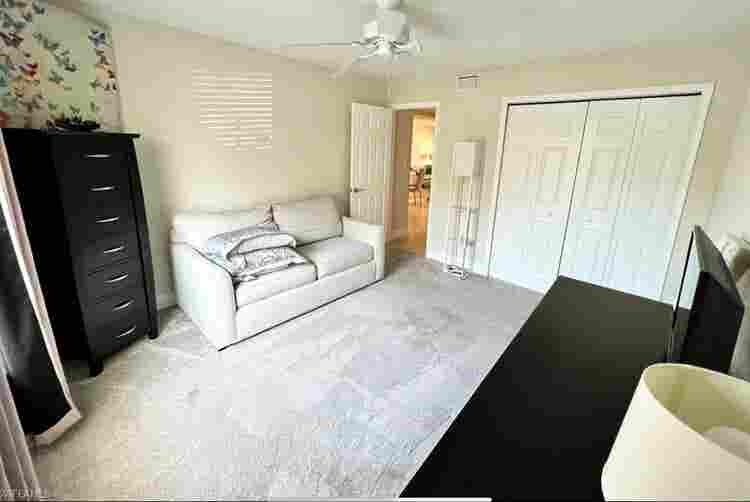 Room for rent in Berkshire Lakes