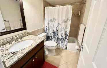 Room for rent in Berkshire Lakes