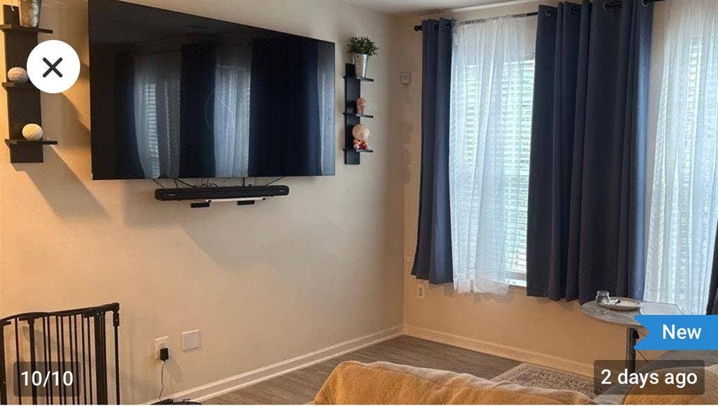 Townhouse semi-gated with security