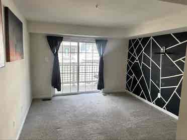 Townhouse semi-gated with security