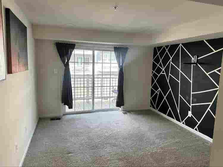 Townhouse semi-gated with security