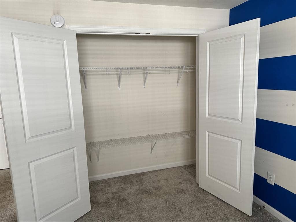 Townhouse semi-gated with security