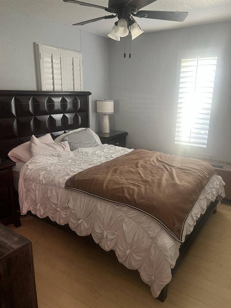 Quiet room for rent
