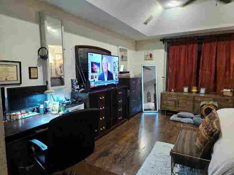 Master Bedroom & Bath in Plantation