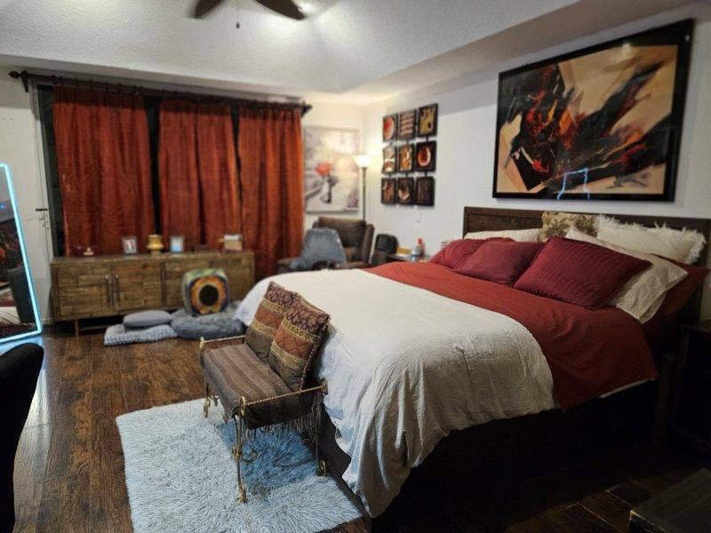 Master Bedroom & Bath in Plantation