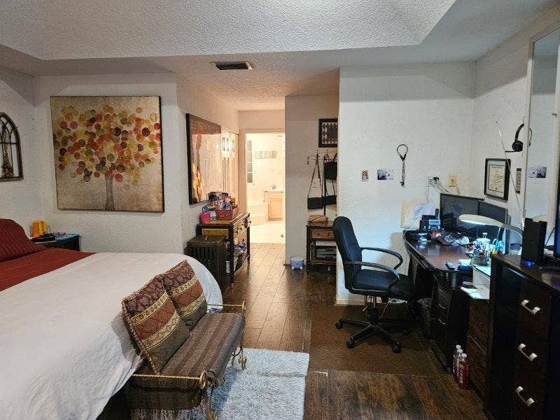 Master Bedroom & Bath in Plantation