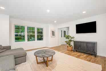 5 BR in Cary
