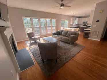 6 BR in Apex