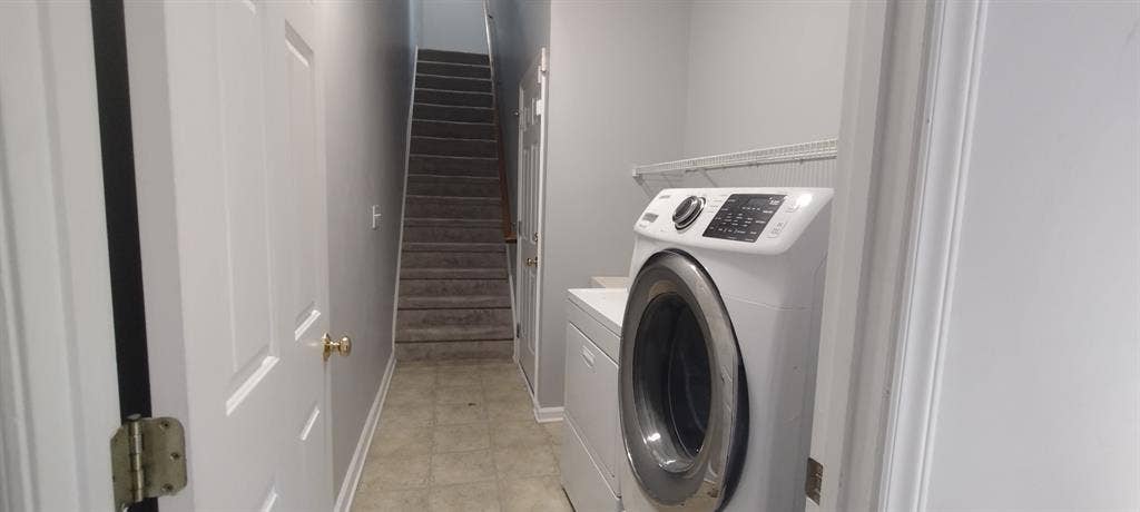 6 BR in Apex