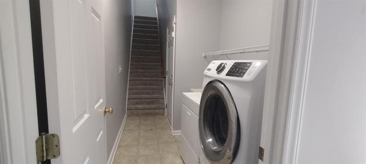 6 BR in Apex