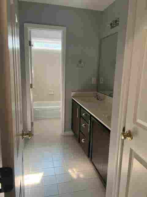 6 BR in Apex