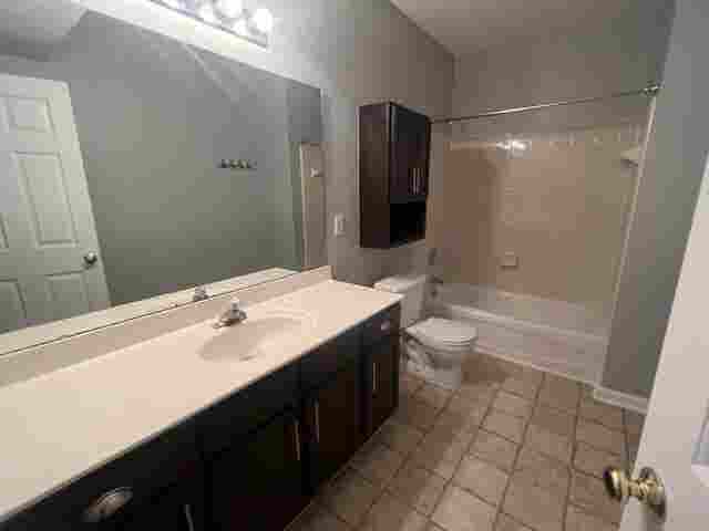 6 BR in Apex