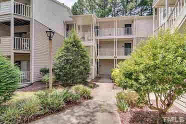 2 BR in Durham