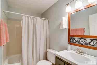 2 BR in Durham