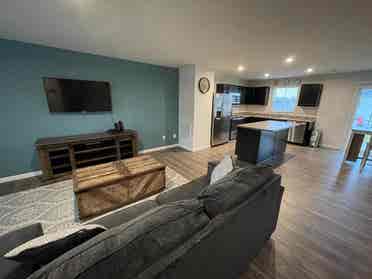 4 BR in Durham