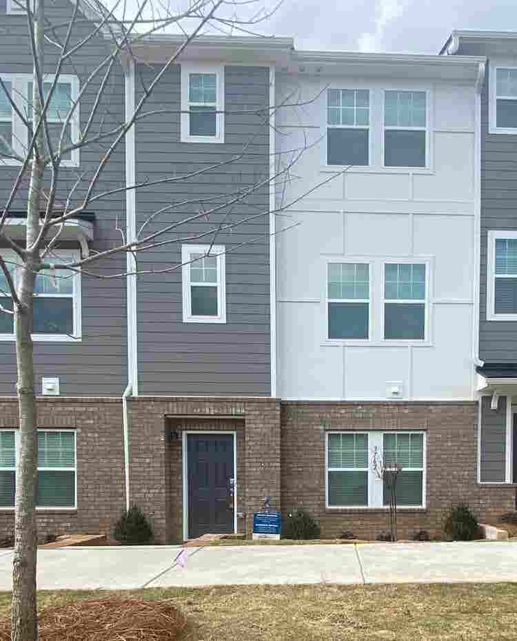 4 BR in Charlotte