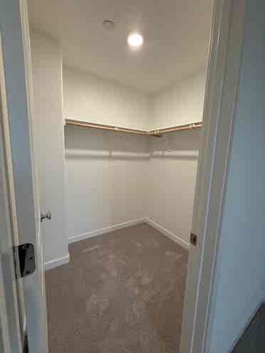 2 Private Rooms & Private Bathroom