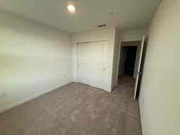 2 Private Rooms & Private Bathroom