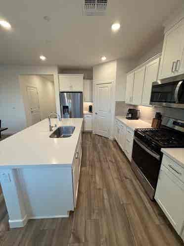2 Private Rooms & Private Bathroom