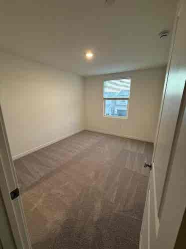 2 Private Rooms & Private Bathroom