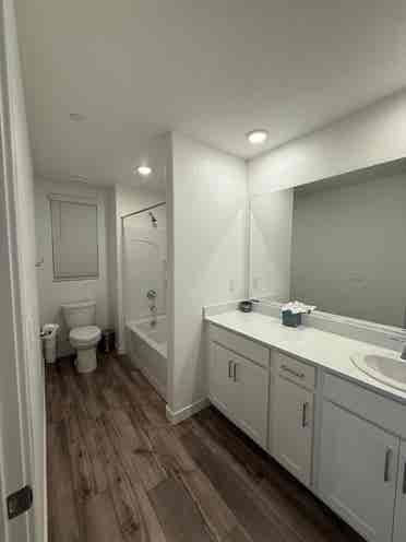 2 Private Rooms & Private Bathroom