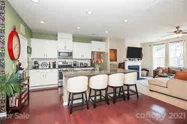 4 BR in Charlotte