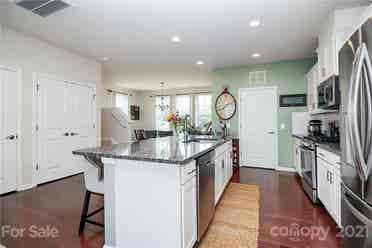 4 BR in Charlotte