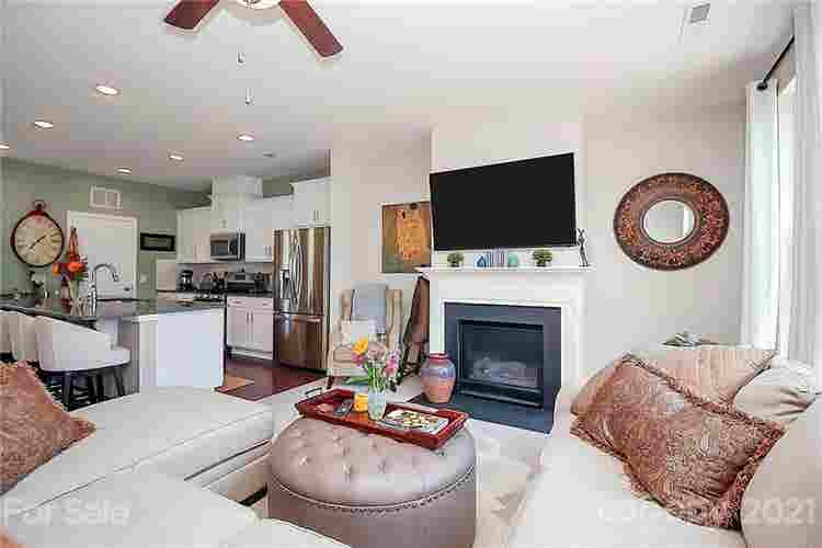 4 BR in Charlotte