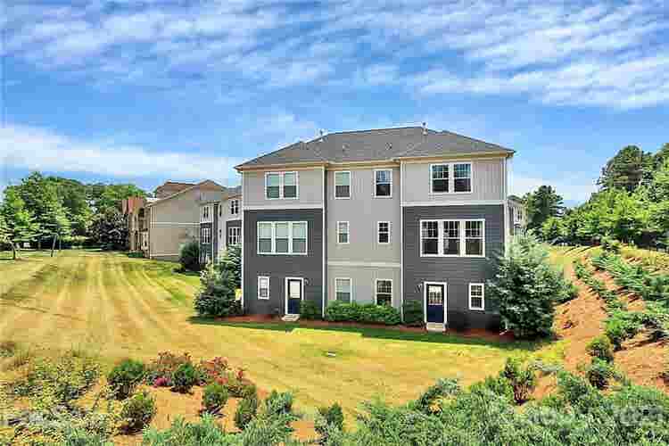 4 BR in Charlotte