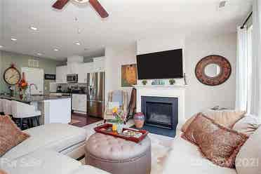 4 BR in Charlotte