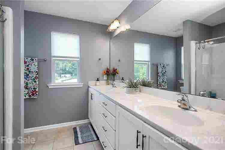 4 BR in Charlotte