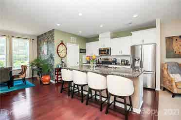 4 BR in Charlotte